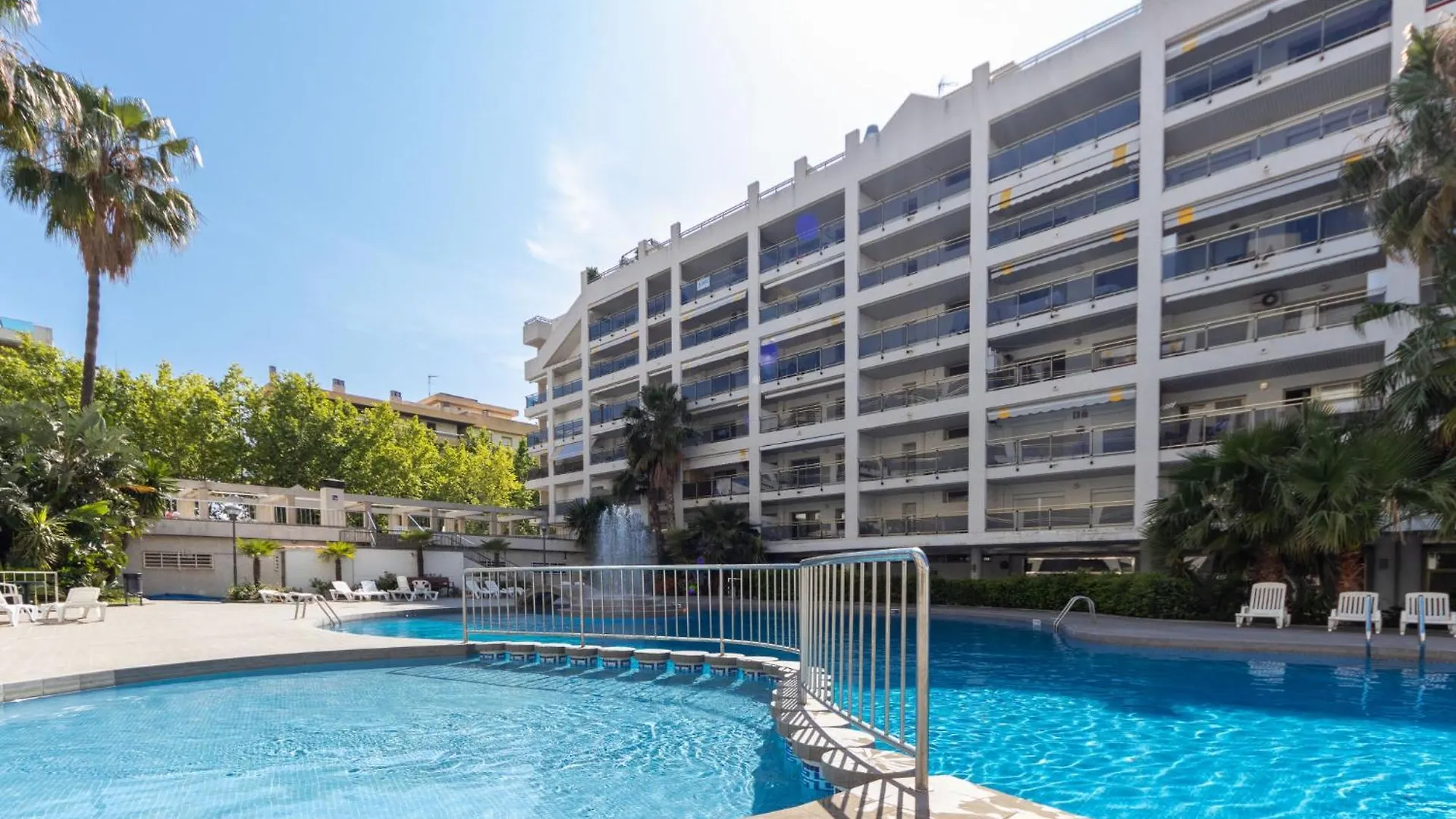 סאלו Apartment Michelangelo 1 By Interhome ספרד