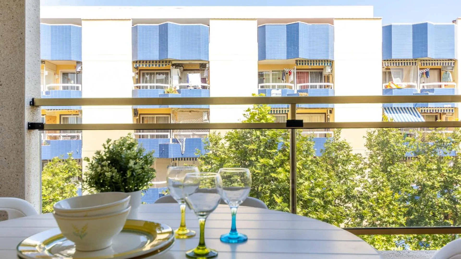 סאלו Apartment Michelangelo 1 By Interhome ספרד